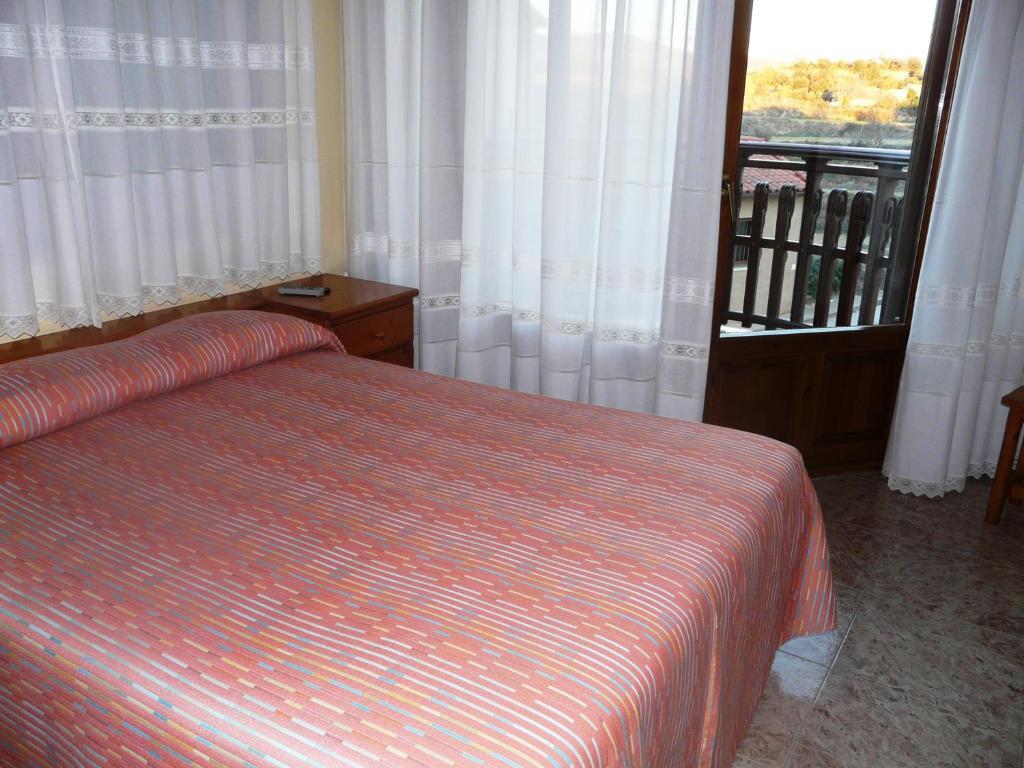 Hostal Rural Casa Castro Alberuela de la Liena Pokoj fotografie